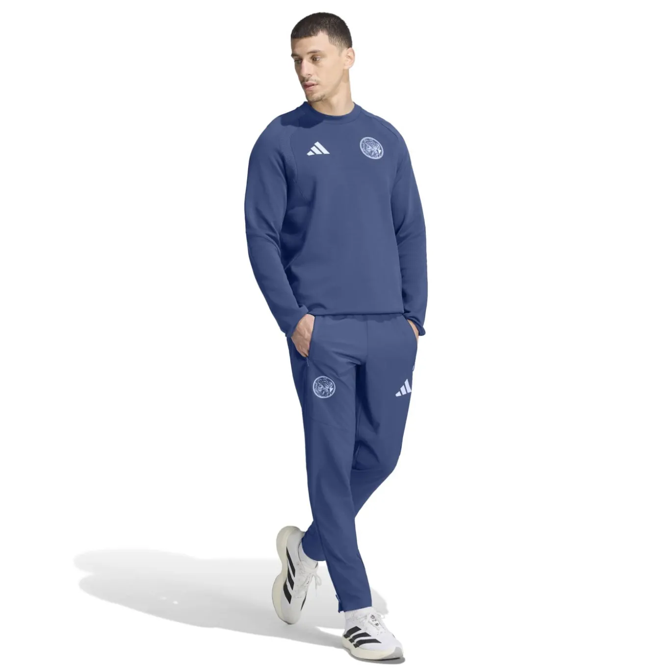adidas Ajax Tiro Travel Crew Trainingspak 2026-2027 Donkerblauw Lichtblauw