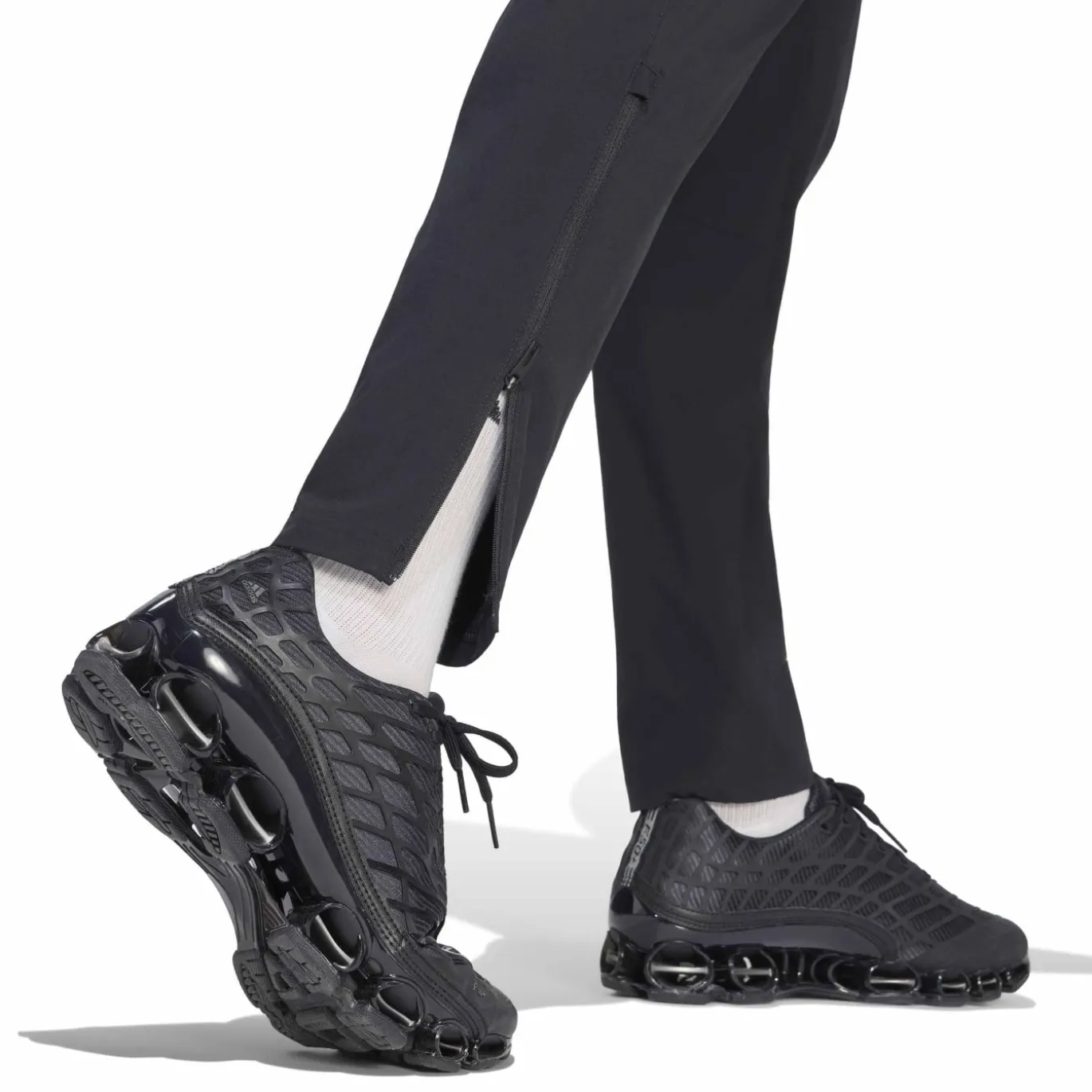 adidas Juventus Tiro Travel Trainingsbroek 2026-2027 Zwart Goud