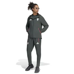 adidas Manchester United Tiro Travel Trainingsjack 2026-2027 Donkerolijfgroen Wit Rood