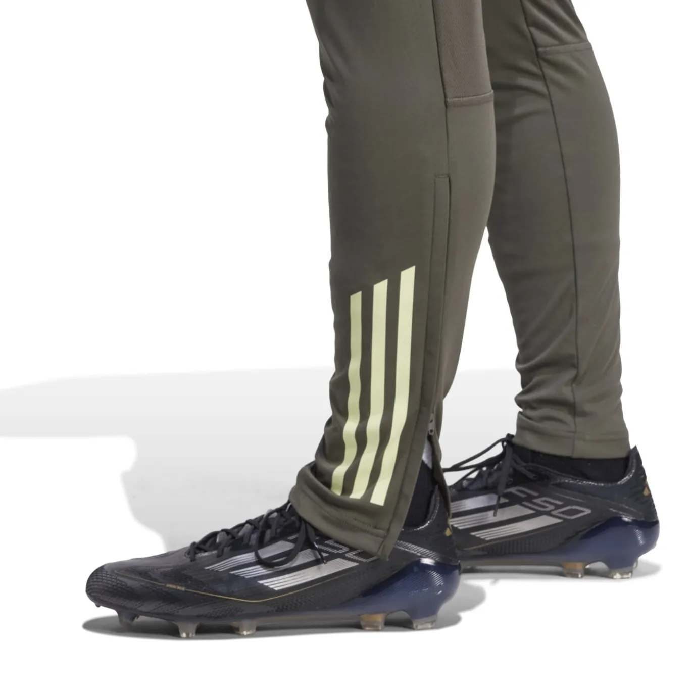 adidas Real Madrid Trainingsbroek 2025-2026 Grijs Lichtgroen
