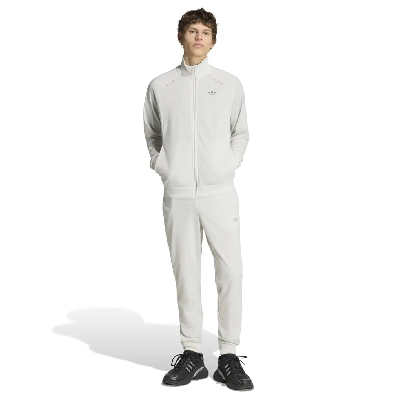 adidas Tech Essential Trainingspak Lichtgrijs Zilver