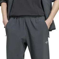 adidas Tech Essential Woven Trainingspak Donkergrijs Zilver