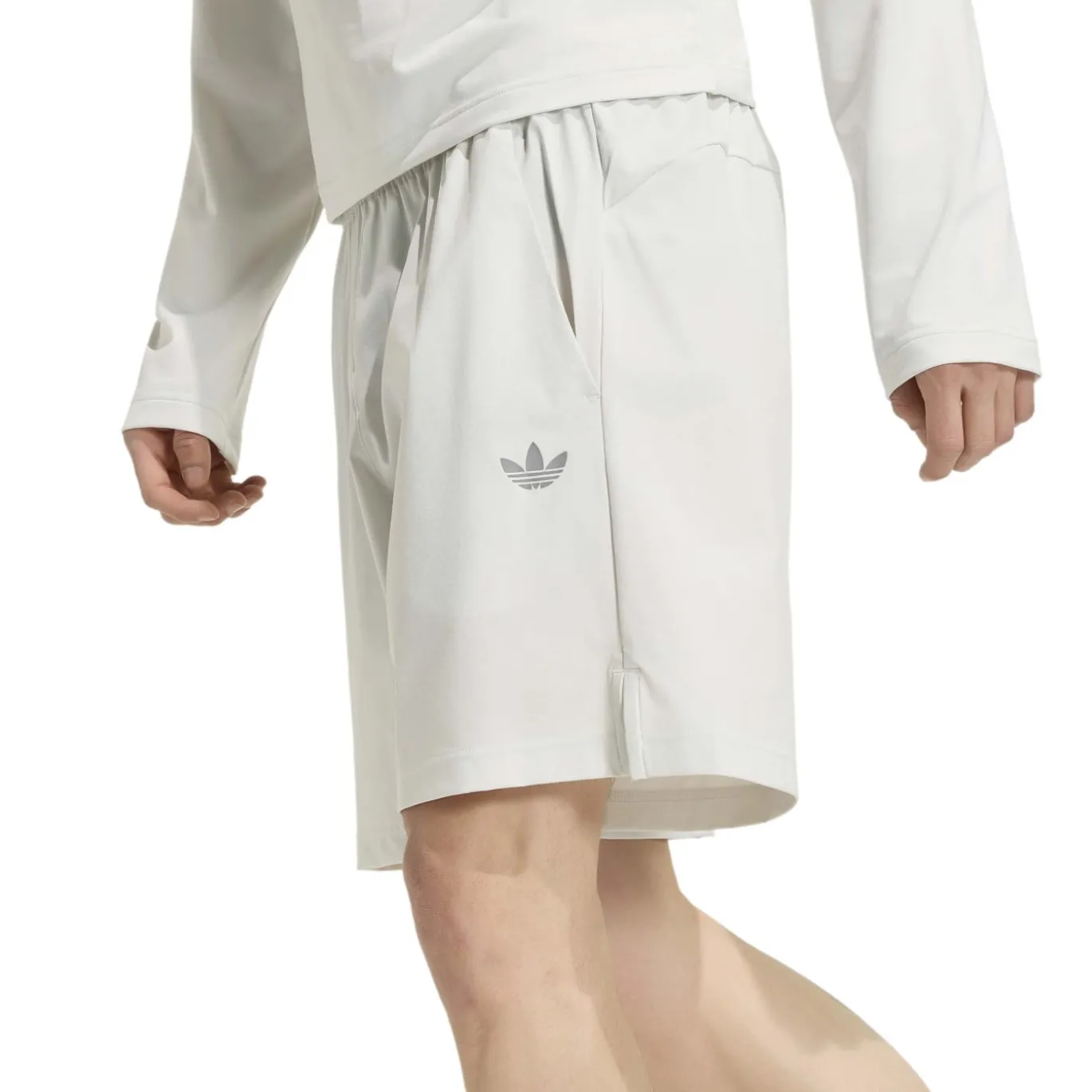 adidas Tech Trefoil Essential Woven Trainingsbroekje Lichtgrijs Zilver