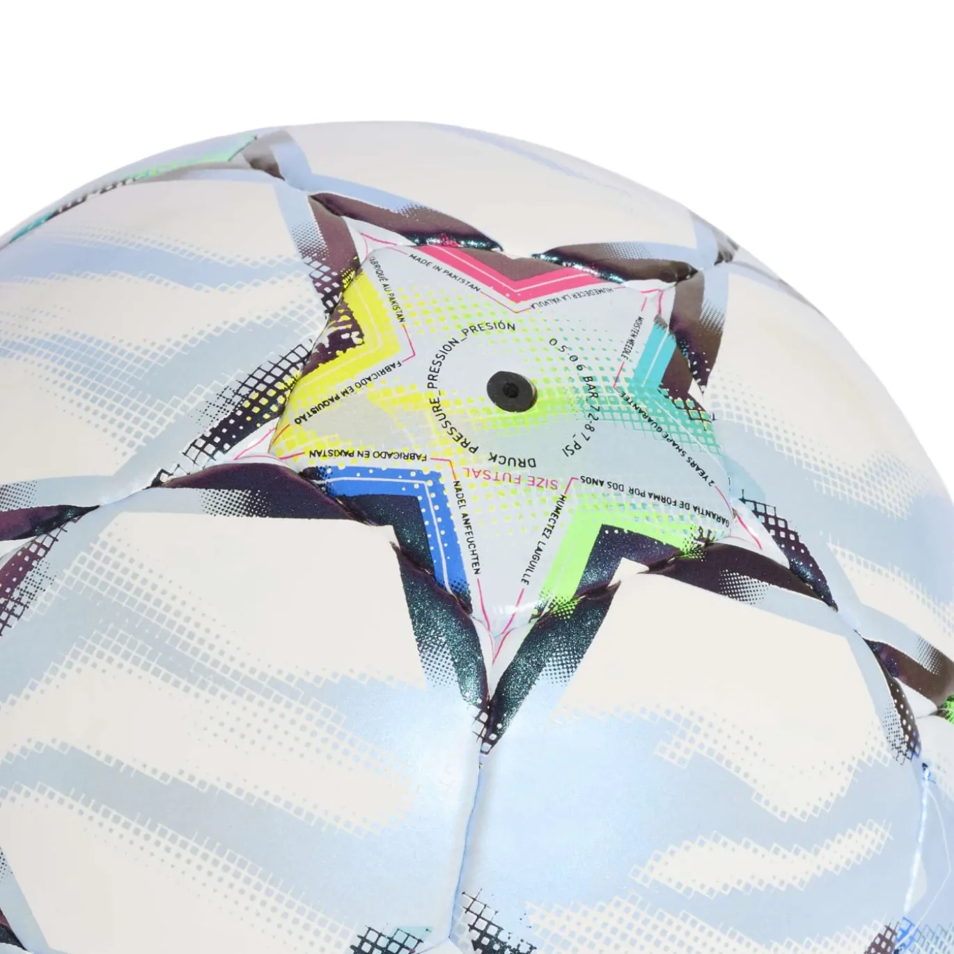 adidas UEFA Champions League Pro Zaalvoetbal Maat 4 2026-2027 Wit Roze Multicolor
