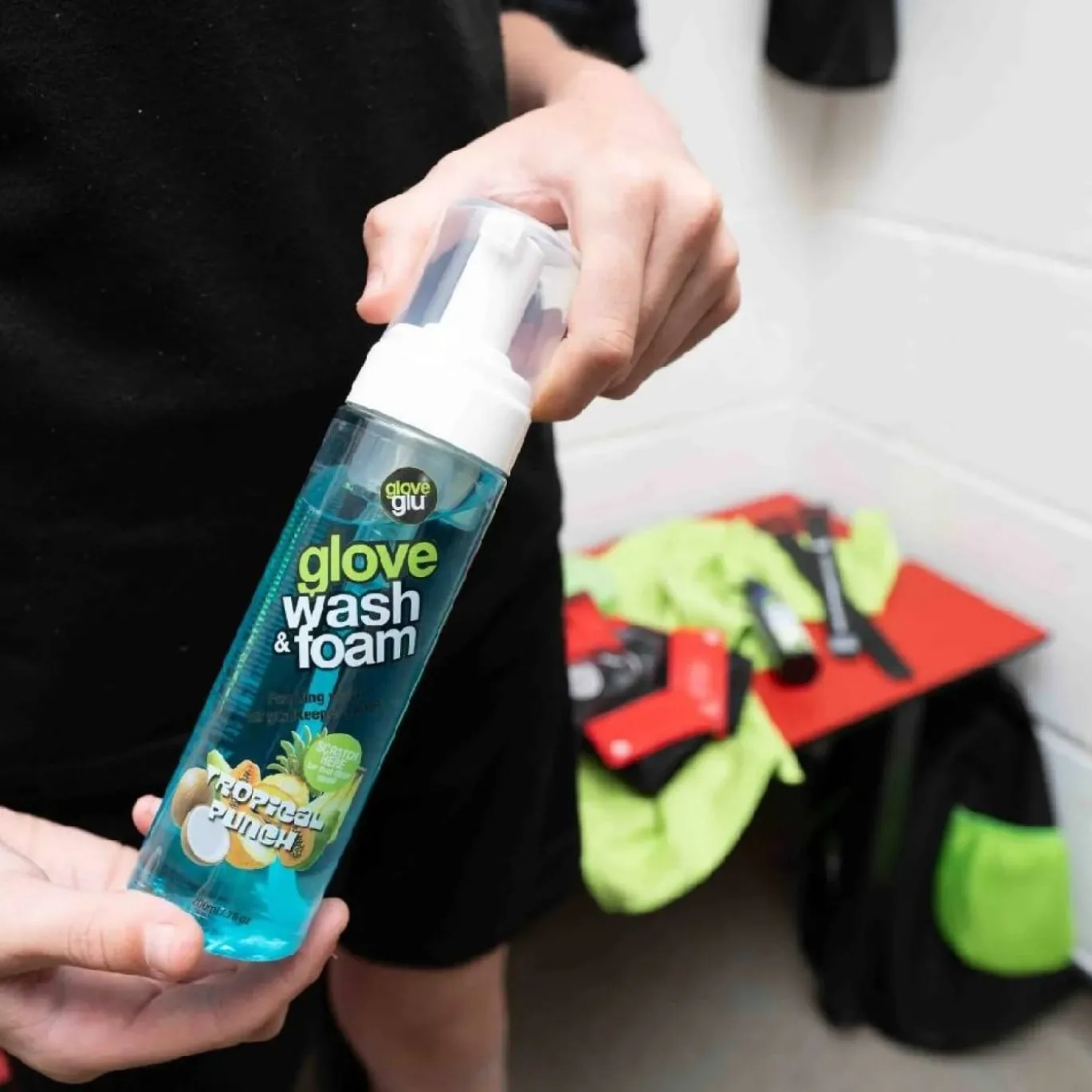 Gloveglu Glove Wash & Foam Tropical Punch Spray 200ML