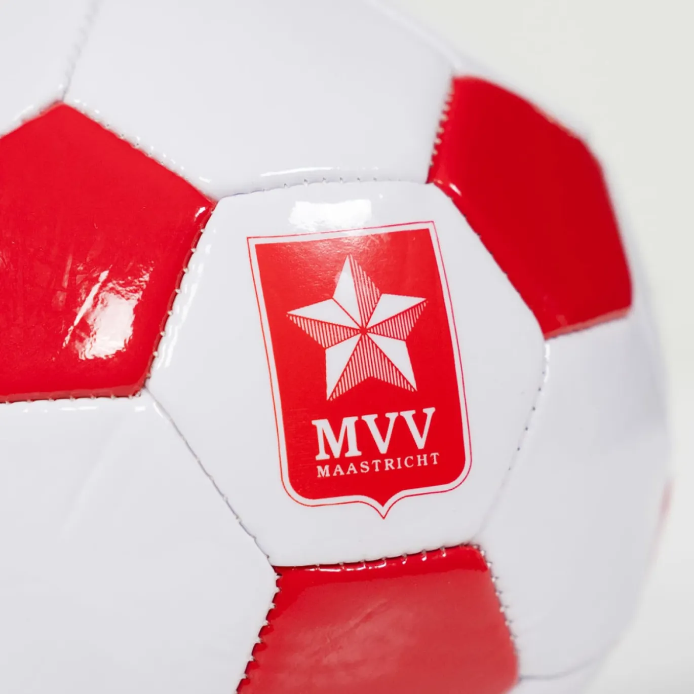MVV Maastricht Mini Voetbal Maat 1 Rood Wit