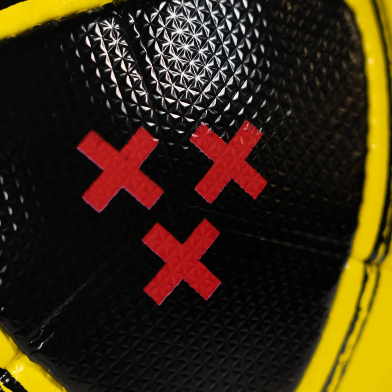 NAC Breda Voetbal 2025-2026 Geel Zwart