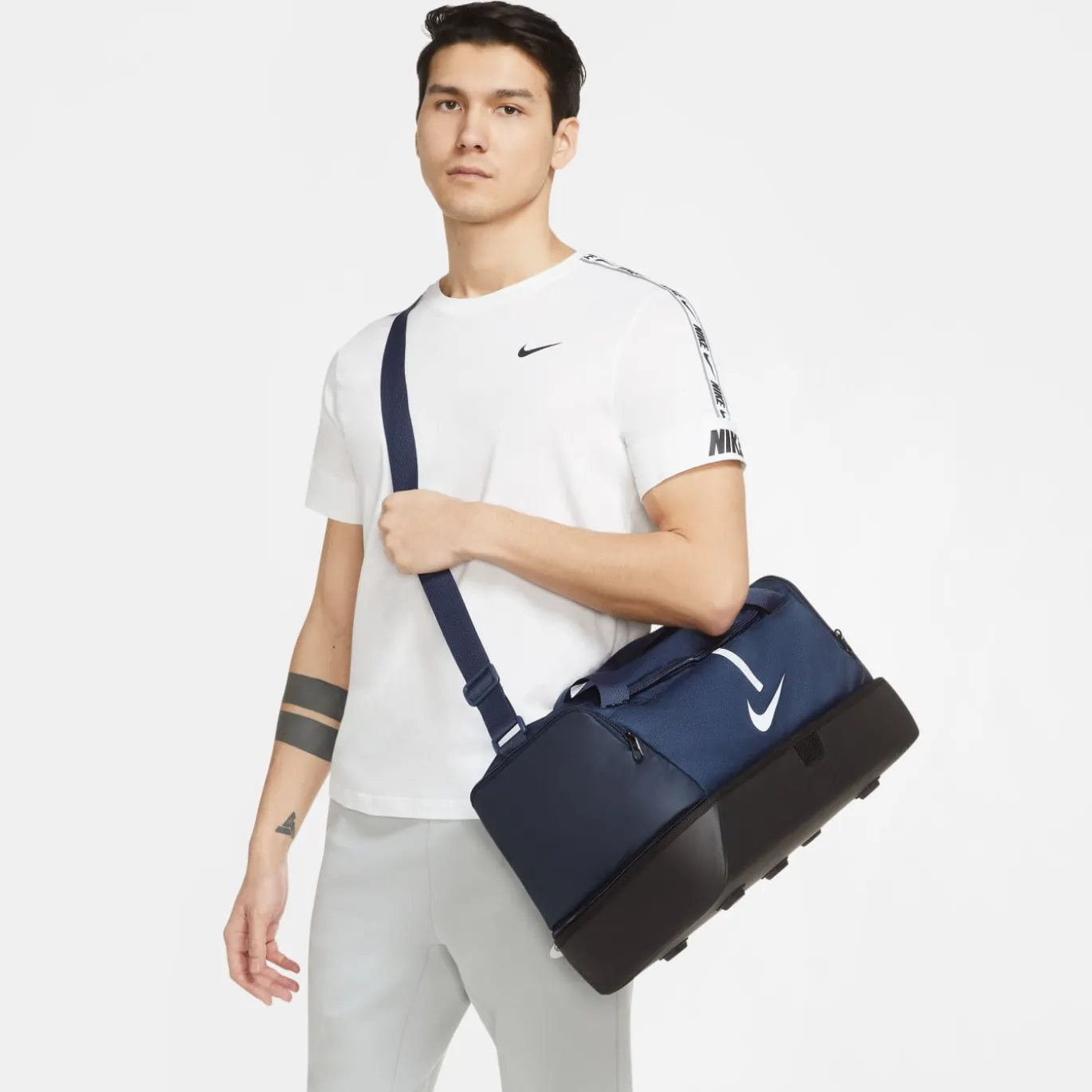 Nike Academy 21 Team Voetbaltas Medium Schoenenvak Blauw