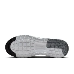 Nike Air Max Nuaxis Sneakers Lichtblauw Grijs Rood Zwart