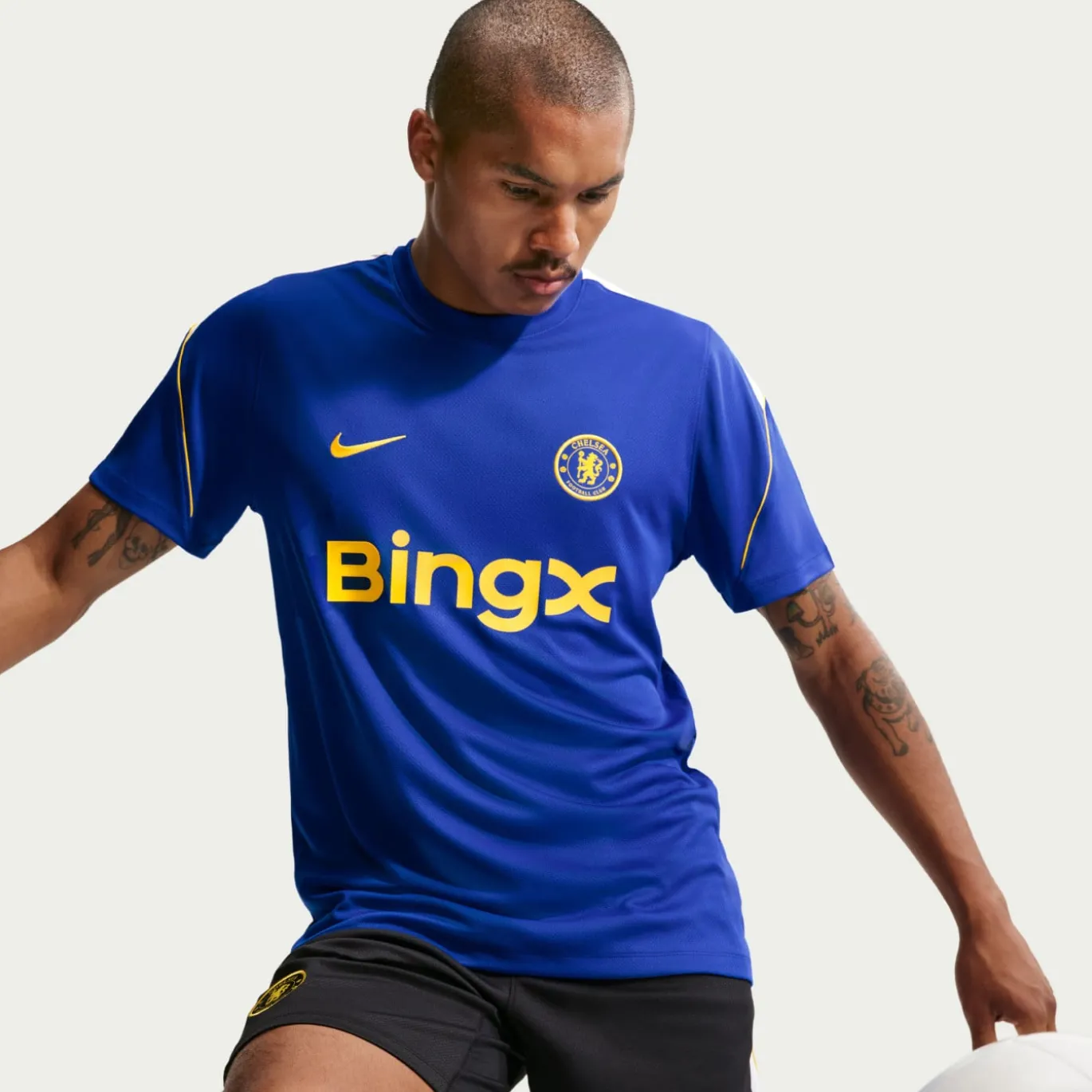 Nike Chelsea Strike Trainingsshirt 2026-2027 Blauw Goudgeel Wit