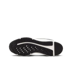 Nike Cosmic Runner Hardloopschoenen Zwart Zilvergrijs Goud