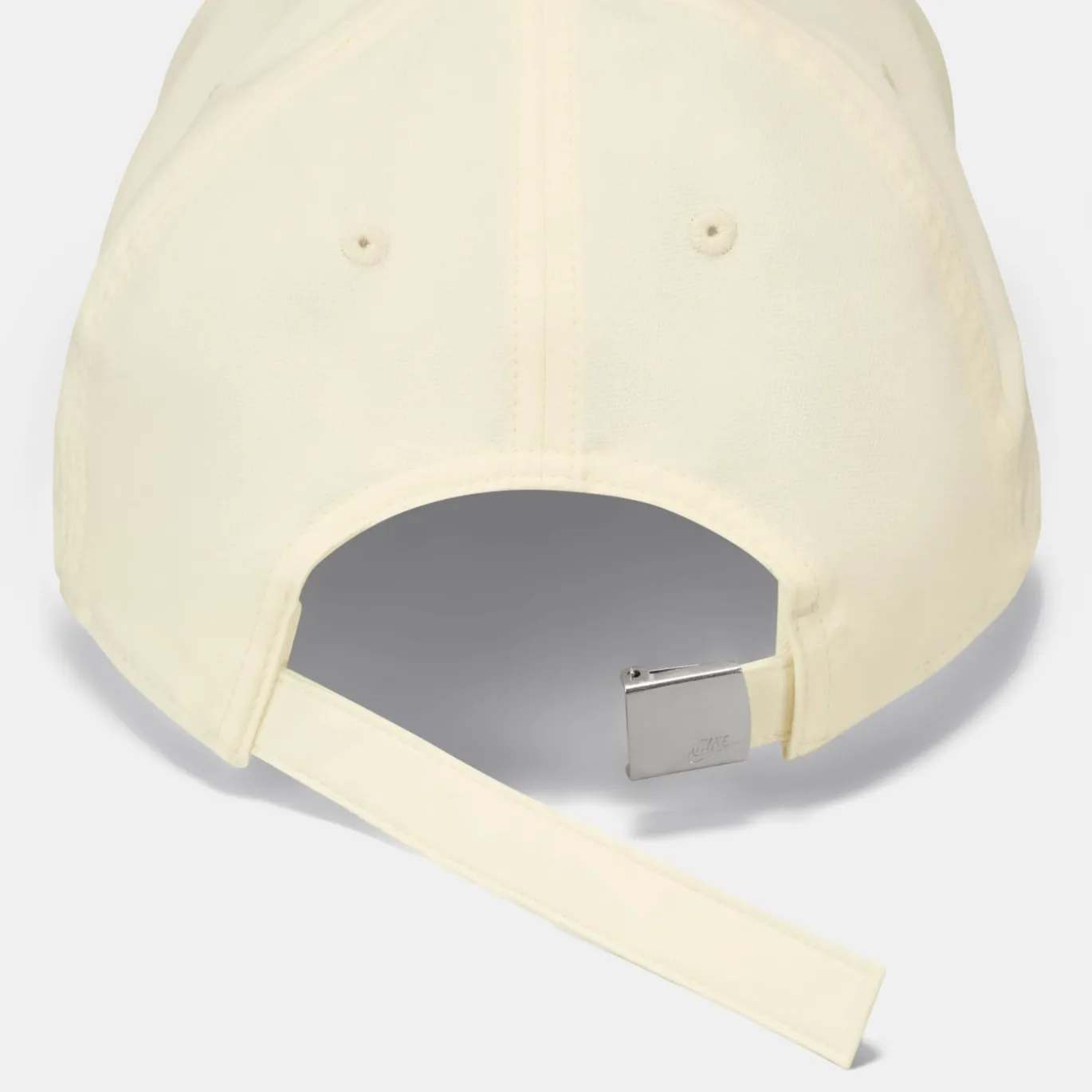 Nike Dri-FIT Club Pet Gebroken Wit Zilver