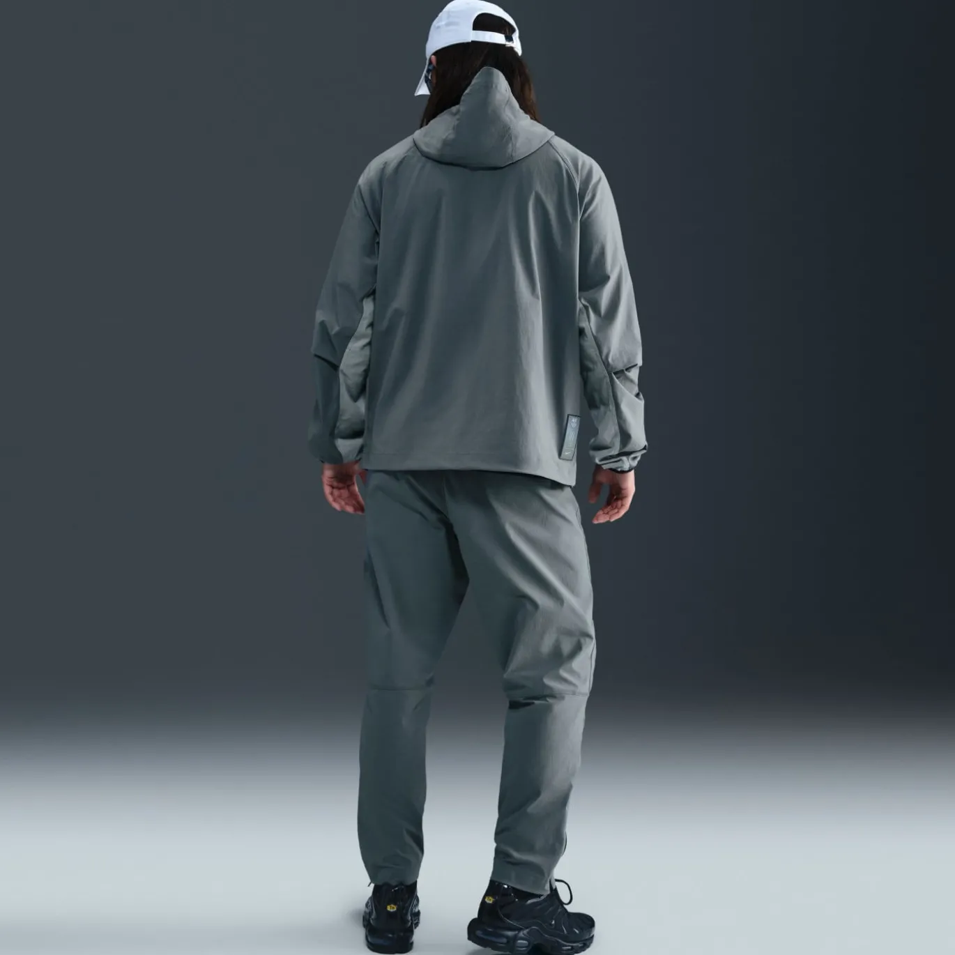 Nike FC Barcelona Tech Woven Trainingsbroek 2025-2026 Donkergrijs Zwart