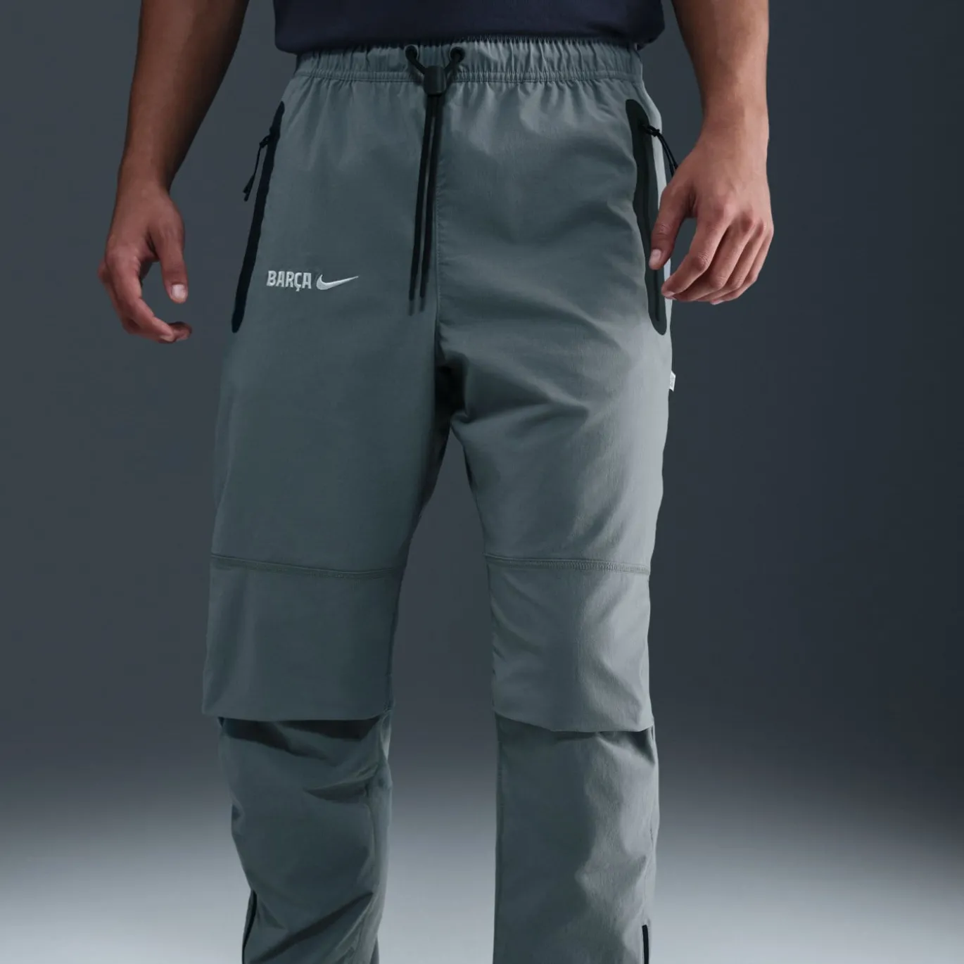 Nike FC Barcelona Tech Woven Trainingsbroek 2025-2026 Donkergrijs Zwart