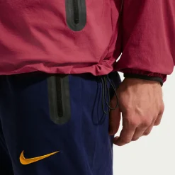 Nike FC Barcelona Tech Woven Windrunner Jack 2026-2027 Rood Geel Zwart