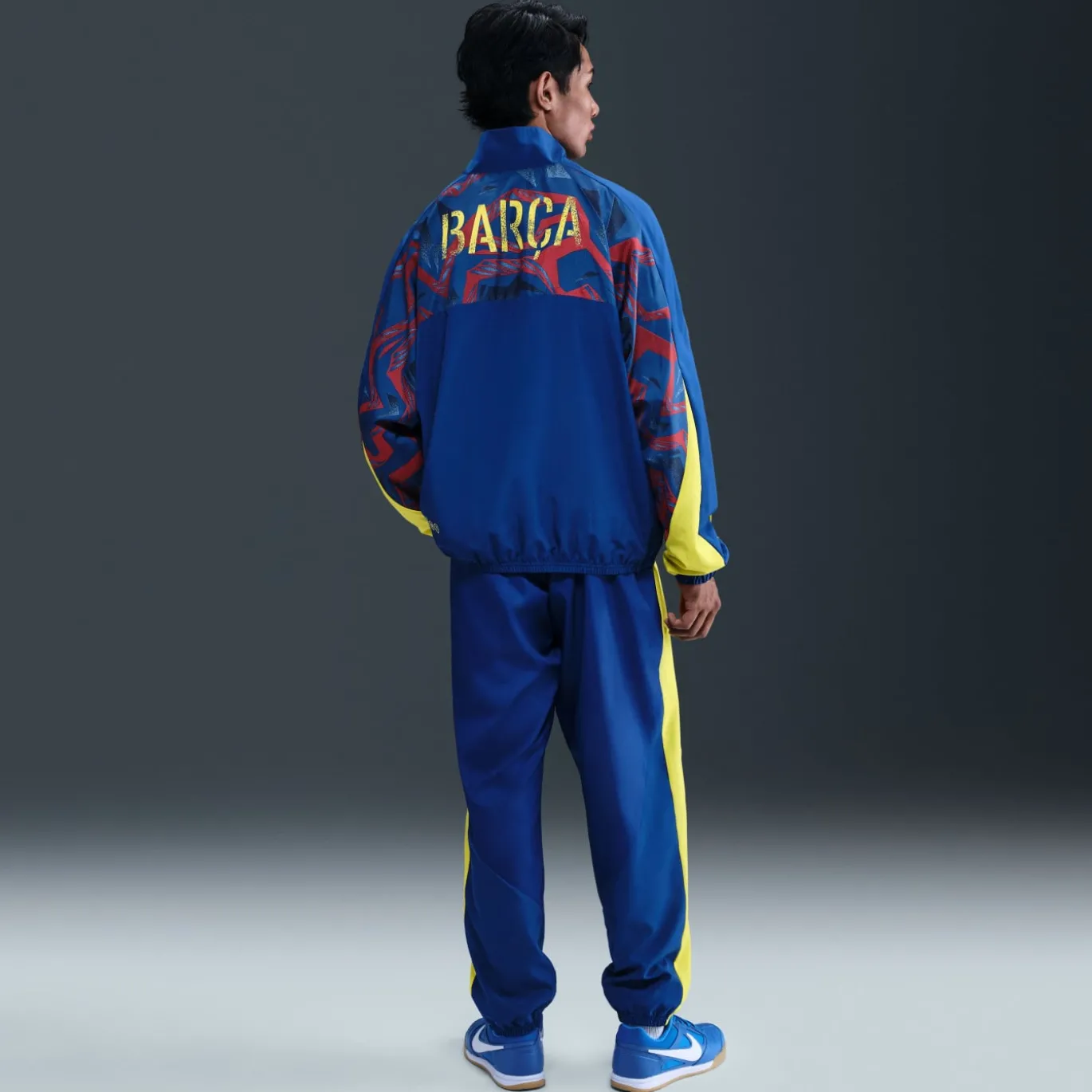 Nike FC Barcelona Woven Trainingsbroek 2025-2026 Donkerblauw Geel