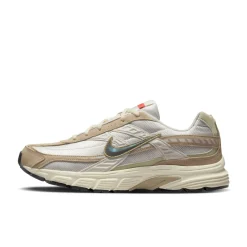 Nike Initiator Sneakers Wit Lichtbruin Beige