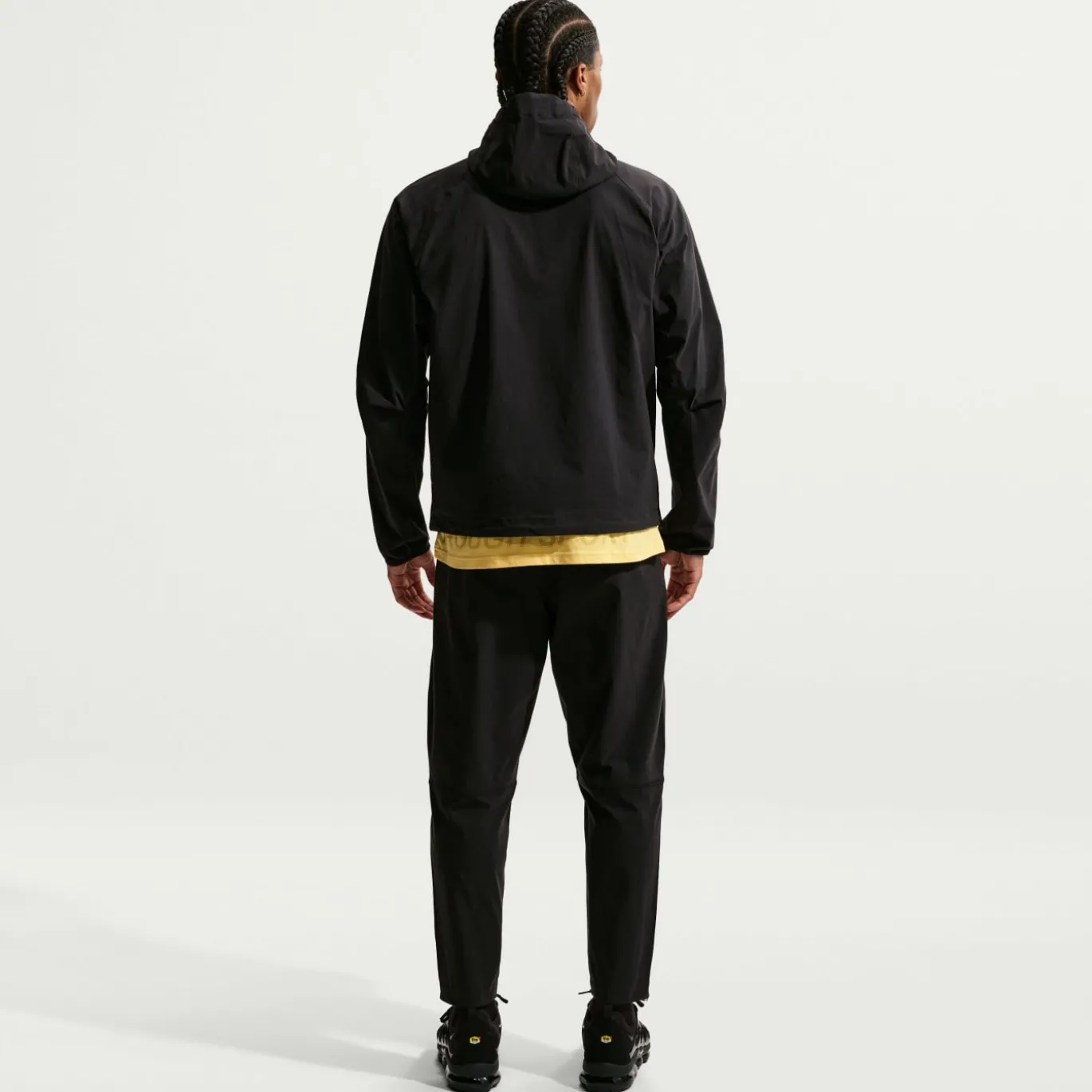 Nike Inter Milan Tech Woven Trainingsbroek 2026-2027 Zwart Goudgeel