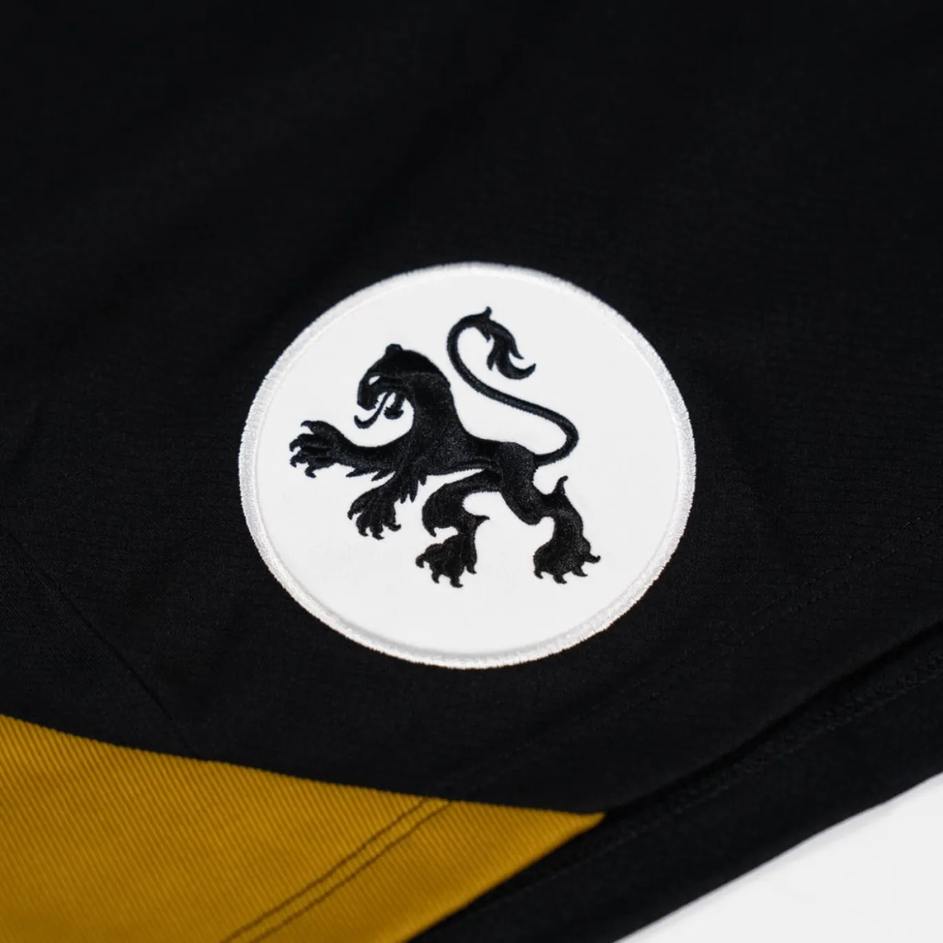 Nike Nederland Strike Trainingsset OranjeLeeuwinnen 2025-2027 Dames Brons Zwart Wit