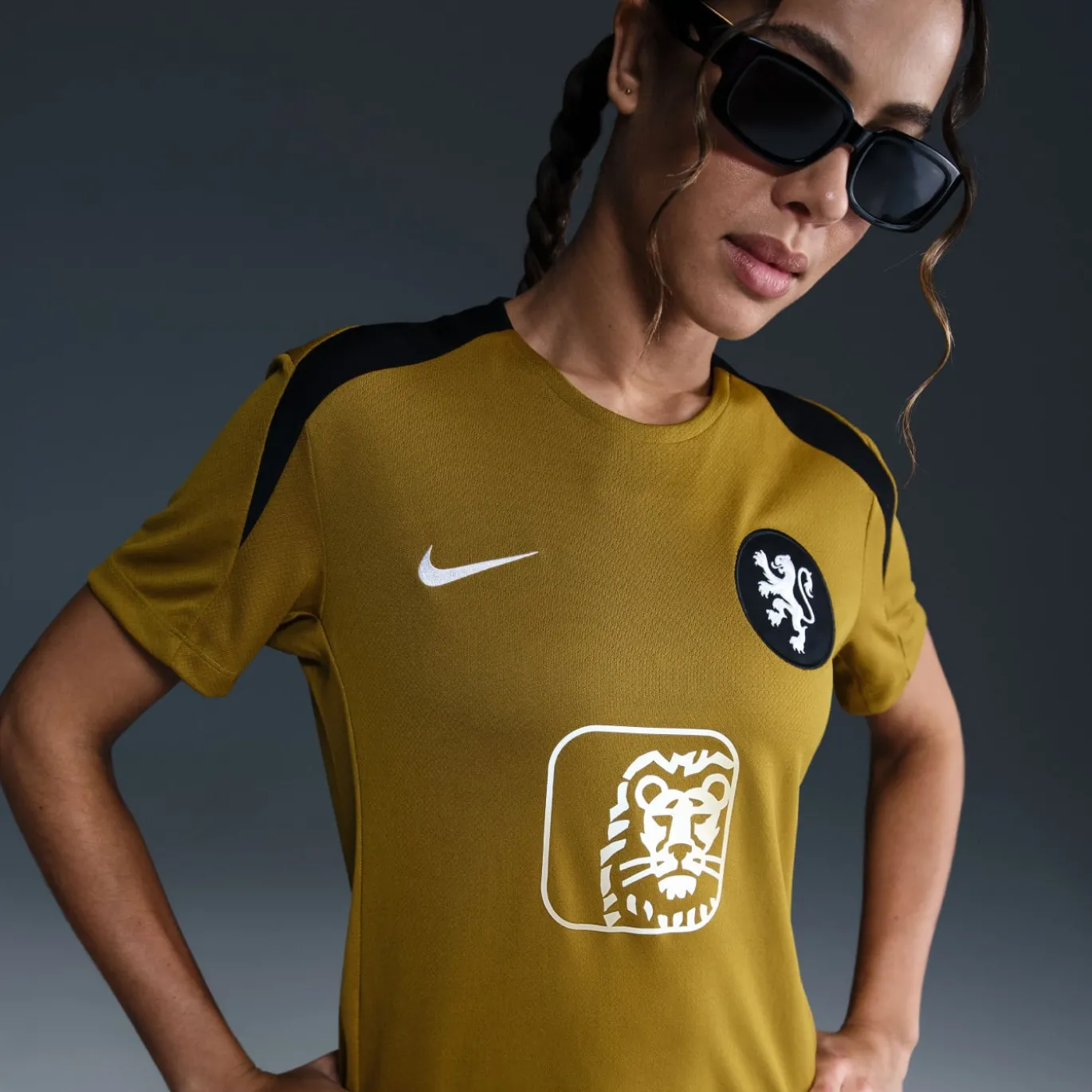 Nike Nederland Strike Trainingsshirt OranjeLeeuwinnen 2025-2027 Dames Brons Zwart Wit
