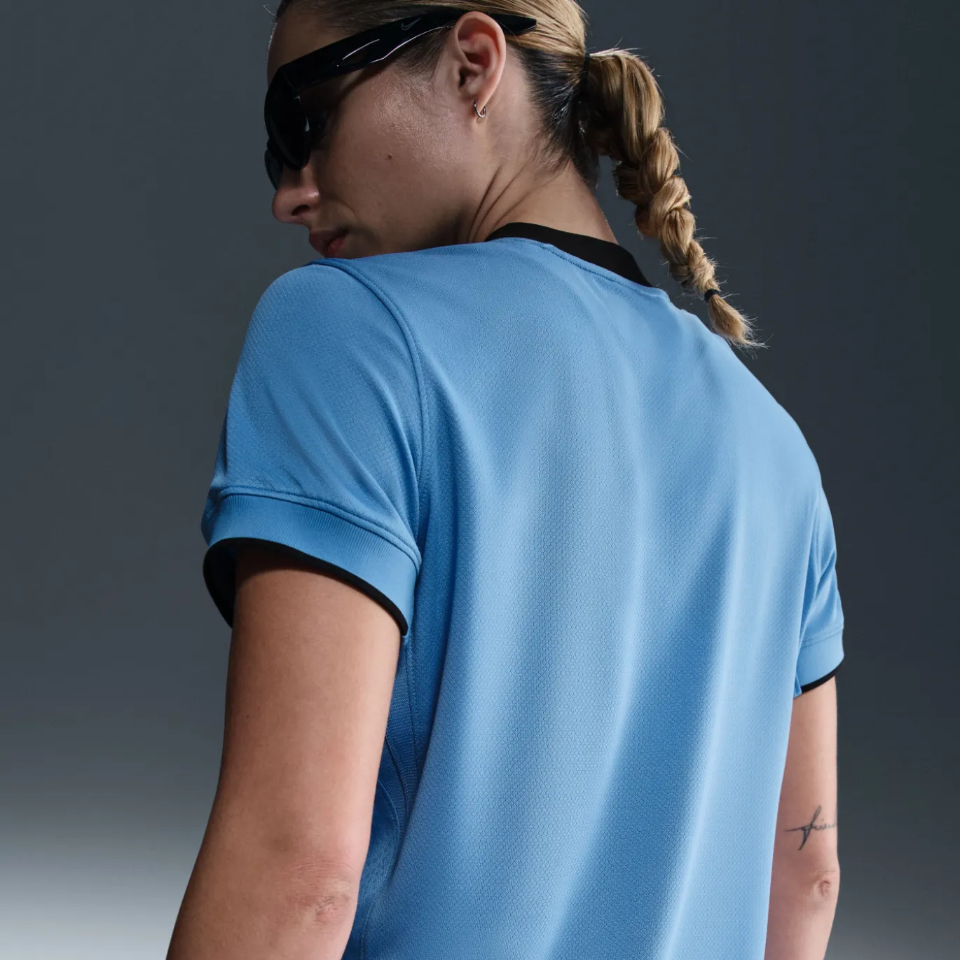 Nike Nederland Uitshirt OranjeLeeuwinnen 2025-2027 Dames + EK 2025 Badges