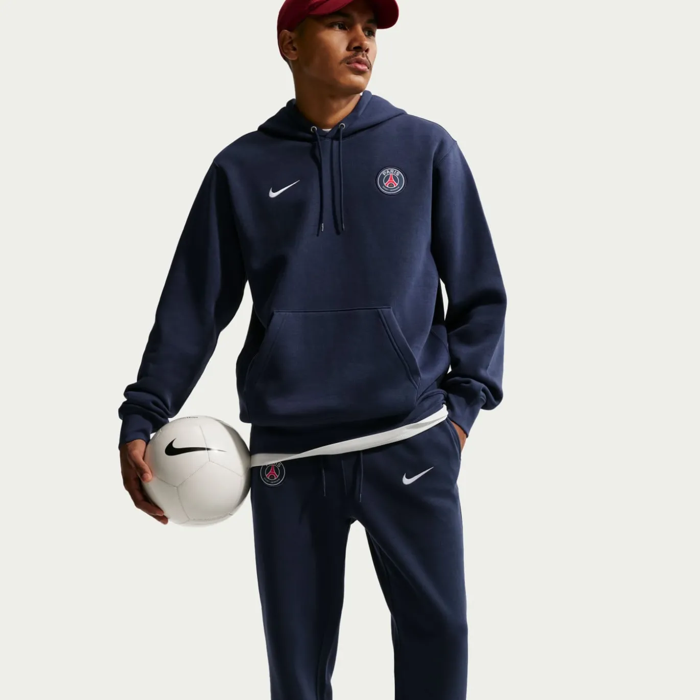 Nike Paris Saint-Germain Club Sportswear Joggingbroek 2026-2027 Donkerblauw Wit
