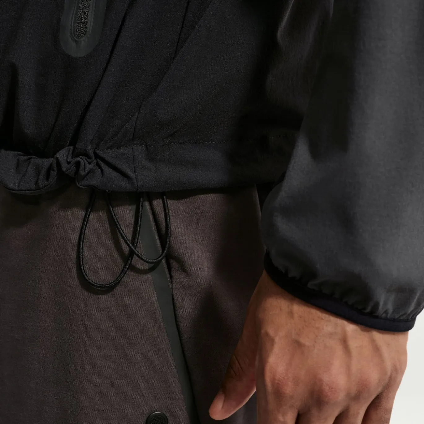 Nike Paris Saint-Germain Tech Woven Windrunner Jack Zwart Donkergrijs Wit