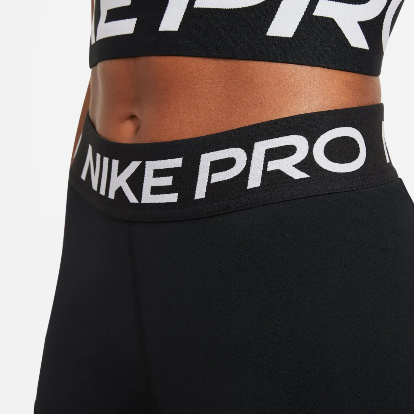 Nike Pro 365 Short Dames Zwart Wit