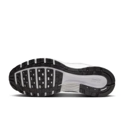 Nike P-6000 Sneakers Wit Metallic Silver Zwart
