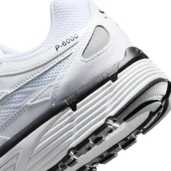 Nike P-6000 Sneakers Wit Metallic Silver Zwart