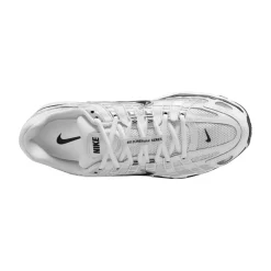 Nike P-6000 Sneakers Wit Metallic Silver Zwart