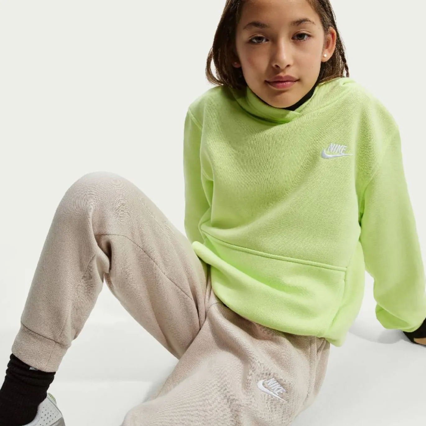 Nike Sportswear Club Fleece Joggingpak Hooded Kids Lichtbruin Wit