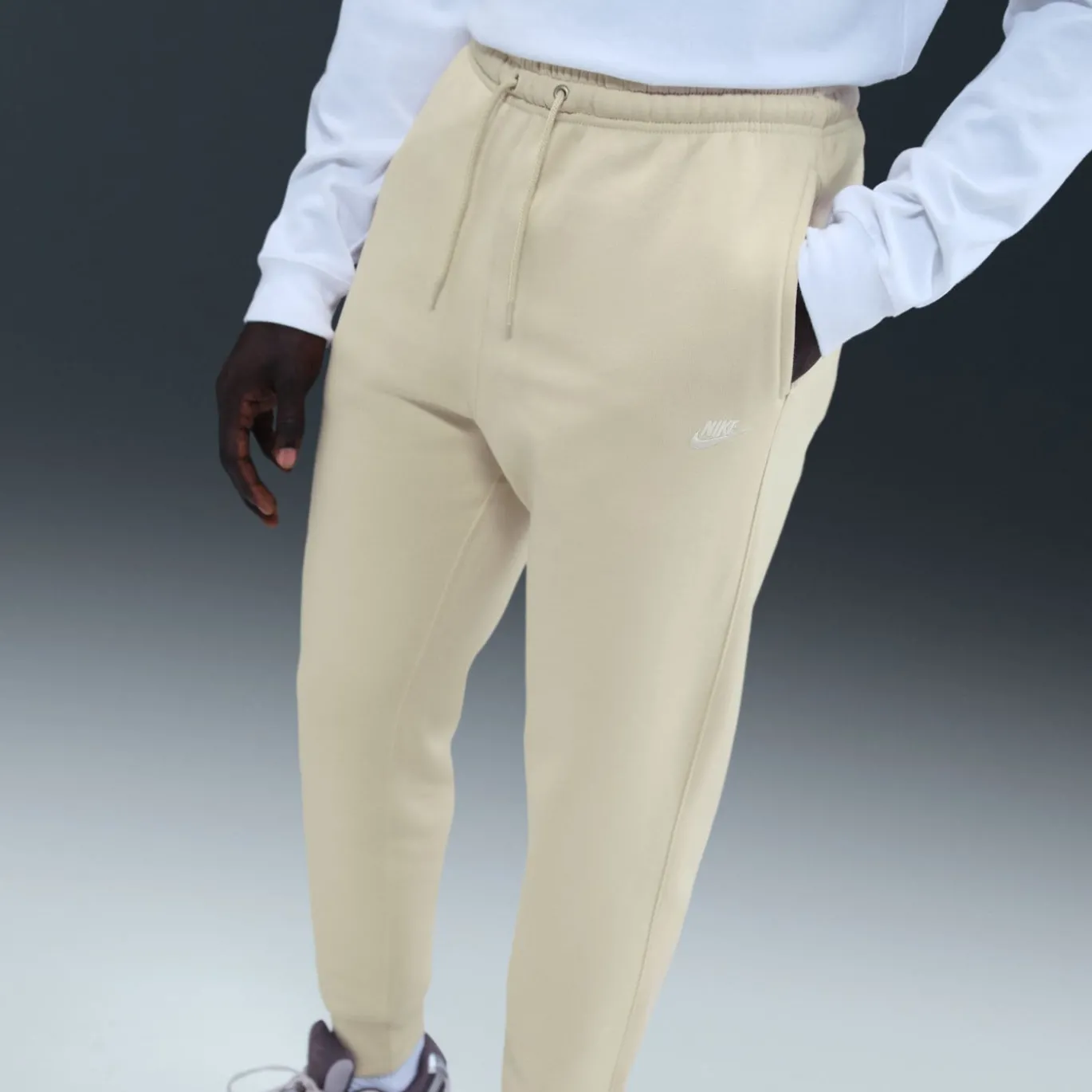Nike Sportswear Club Fleece Joggingbroek Lichtbeige Wit