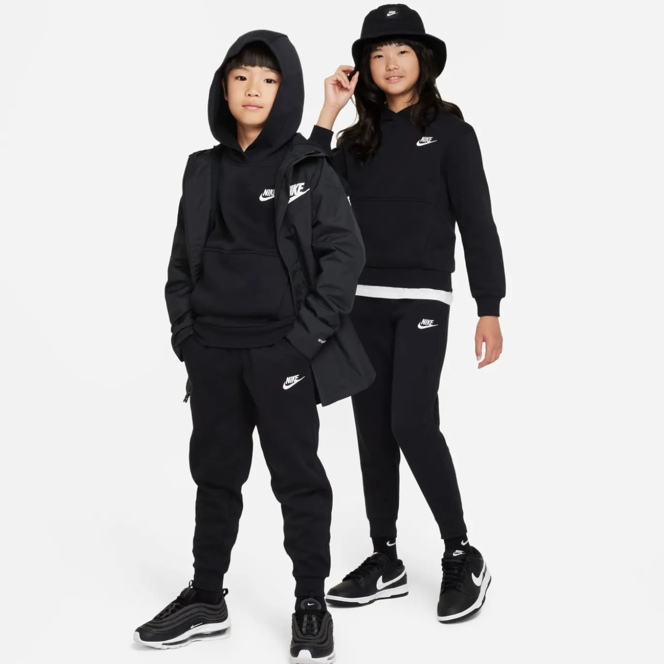 Nike Sportswear Club Fleece Joggingbroek Kids Zwart Wit
