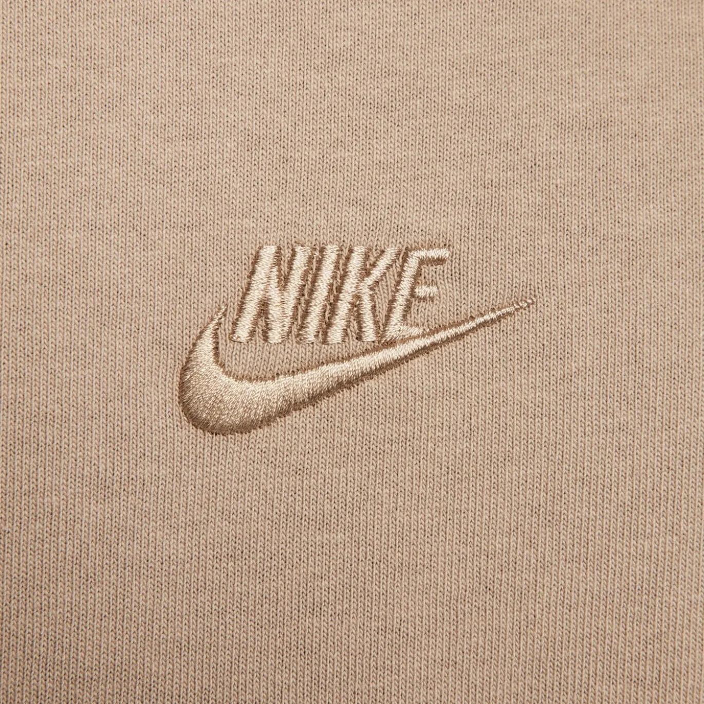 Nike Sportswear Premium Essentials T-Shirt Beige