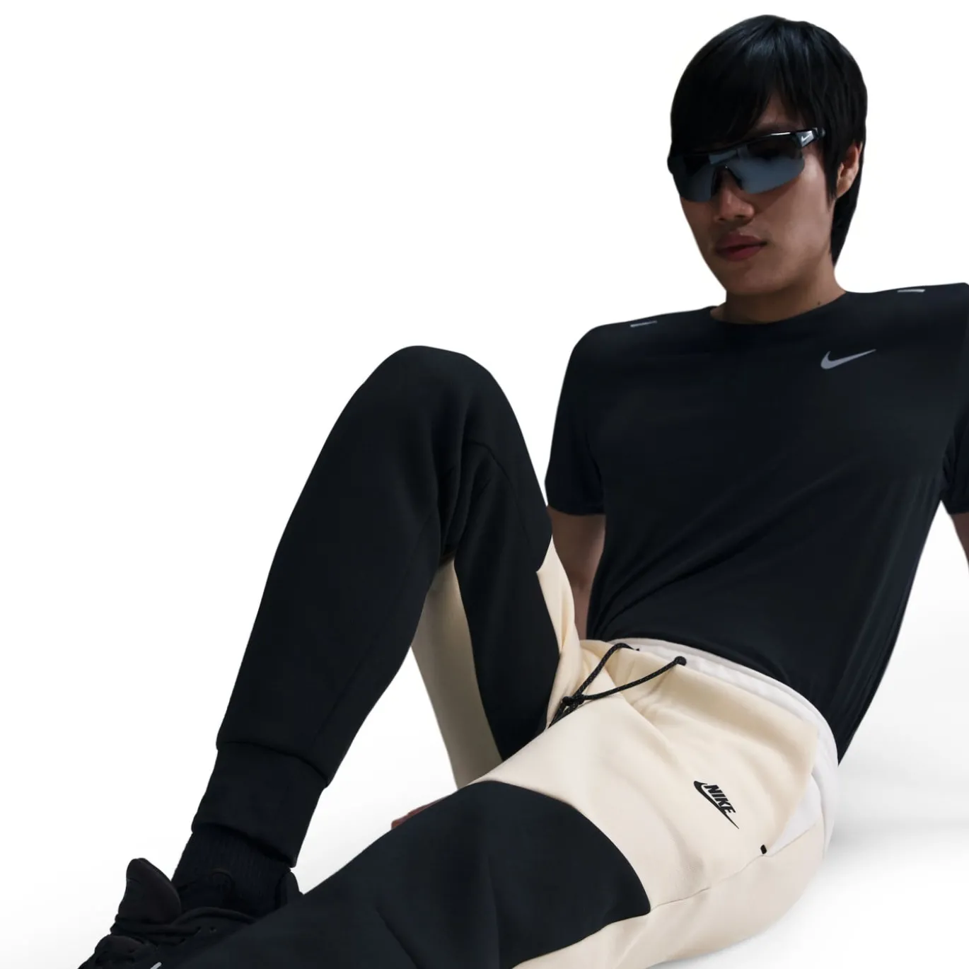 Nike Tech Fleece Sportswear Joggingbroek Beige Zwart Gebroken Wit