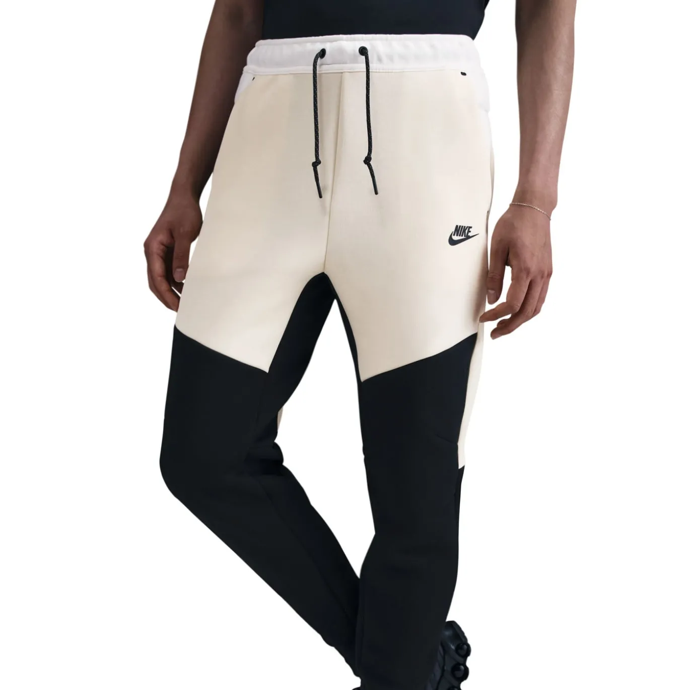 Nike Tech Fleece Sportswear Joggingbroek Beige Zwart Gebroken Wit