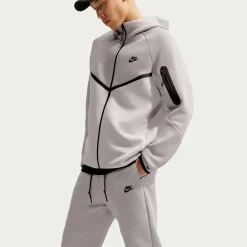 Nike Tech Fleece Sportswear Joggingbroek Lichtgrijs Beige Zwart