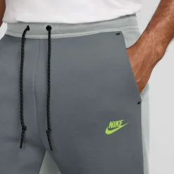 Nike Tech Fleece Sportswear Joggingbroek Donkergrijs Lichtgrijs Felgroen