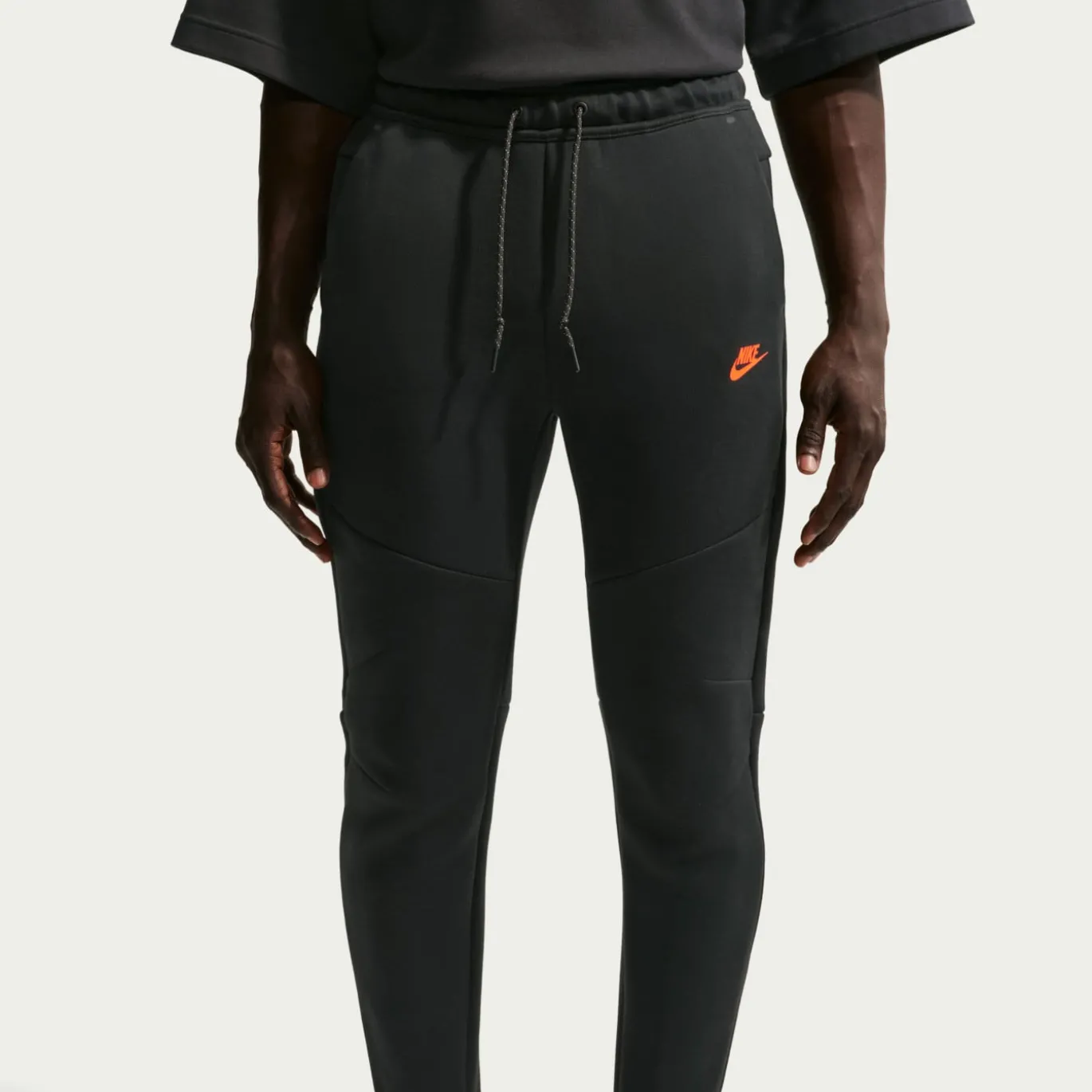 Nike Tech Fleece Sportswear Trainingspak Lichtoranje Zwart Felrood