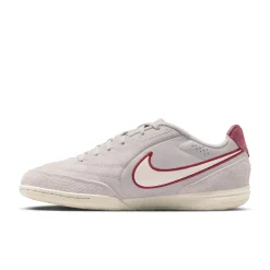 Nike Tiempo Streetgato Premium Straatvoetbalschoenen Grijs Wit Bordeauxrood