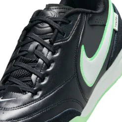 Nike Tiempo Streetgato Straatvoetbalschoenen Zwart Wit Felgroen