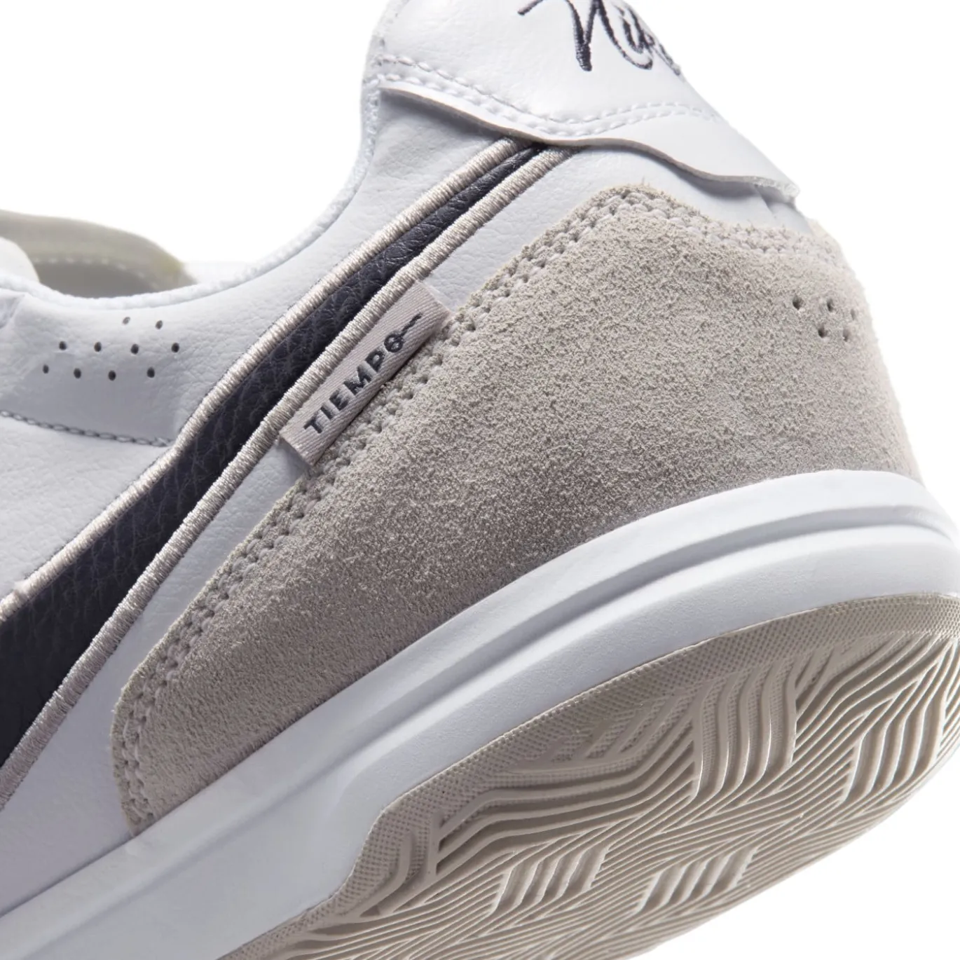 Nike Tiempo Streetgato Straatvoetbalschoenen Wit Beige Zwart