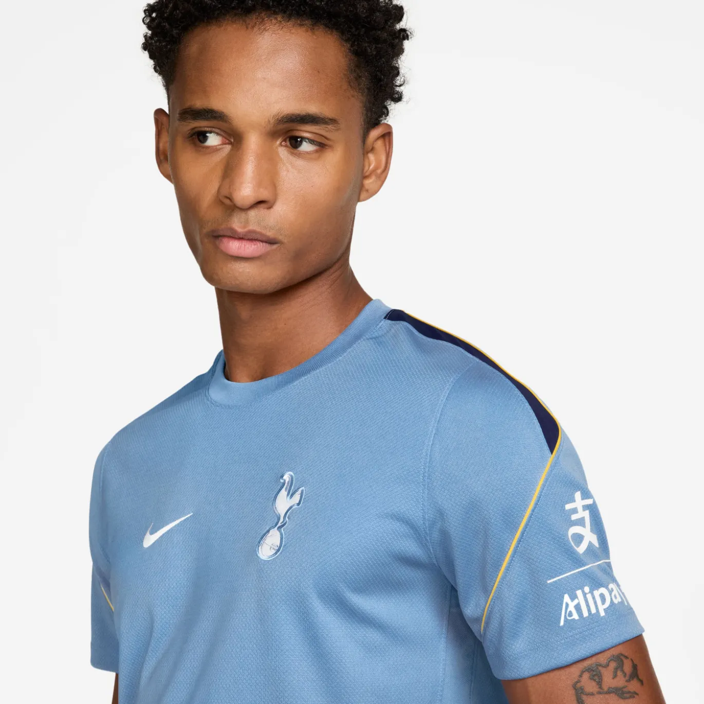 Nike Tottenham Hotspur Strike Trainingsshirt 2026-2027 Lichtblauw Geel Donkerblauw Wit
