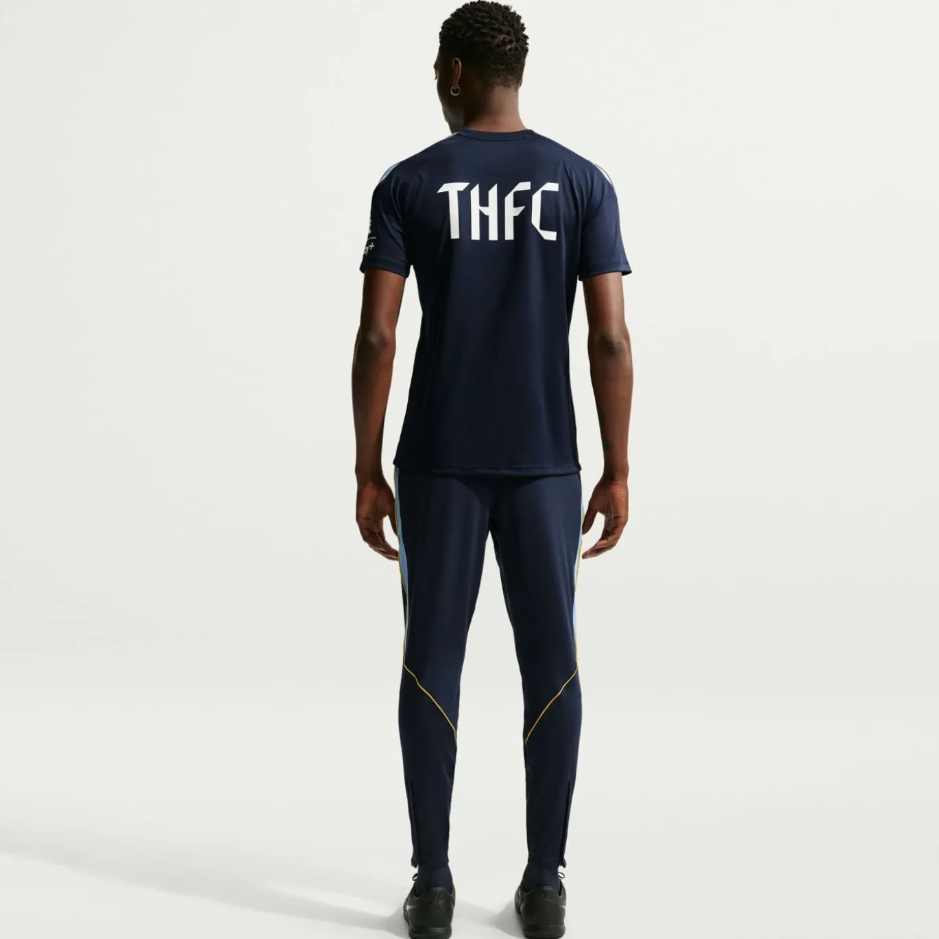 Nike Tottenham Hotspur Strike Trainingsshirt 2026-2027 Donkerblauw Geel Lichtblauw Wit