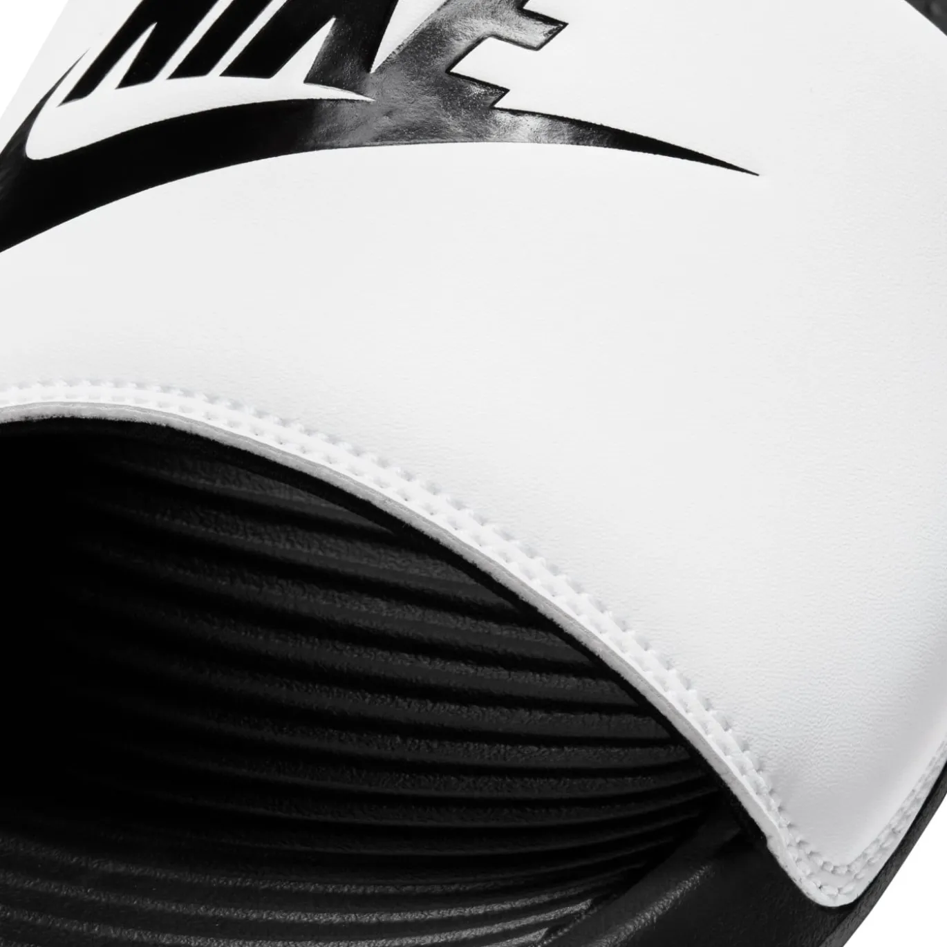 Nike Victori One Slippers Zwart Wit Zwart