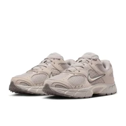 Nike V5 RNR Sneakers Lichtbruin Grijs Zilvergrijs