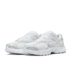 Nike V5 RNR Sneakers Wit