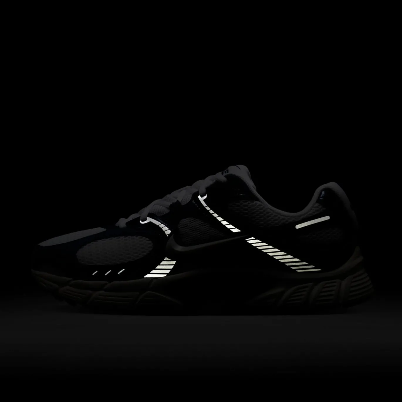 Nike V5 RNR Sneakers Wit Donkerblauw