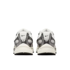 Nike V5 RNR Sneakers Wit Zilvergrijs Zwart